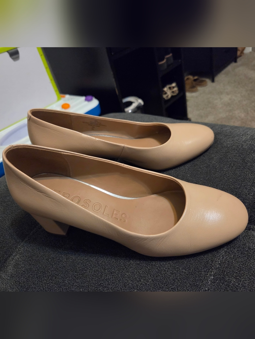 AEROSOLES Blush Nude Leather Block Heel Pumps